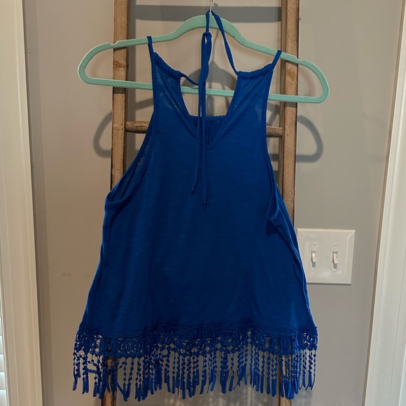 Woman’s top - Picture 2 of 2